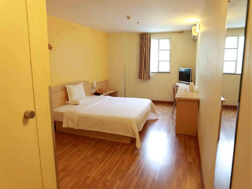7 Days Inn Shanghai Minhang Dongchuan Road Jiaotong University Экстерьер фото