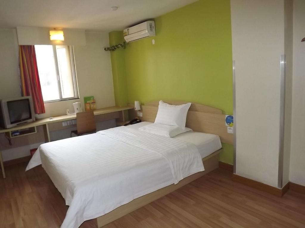 7 Days Inn Shanghai Minhang Dongchuan Road Jiaotong University Экстерьер фото